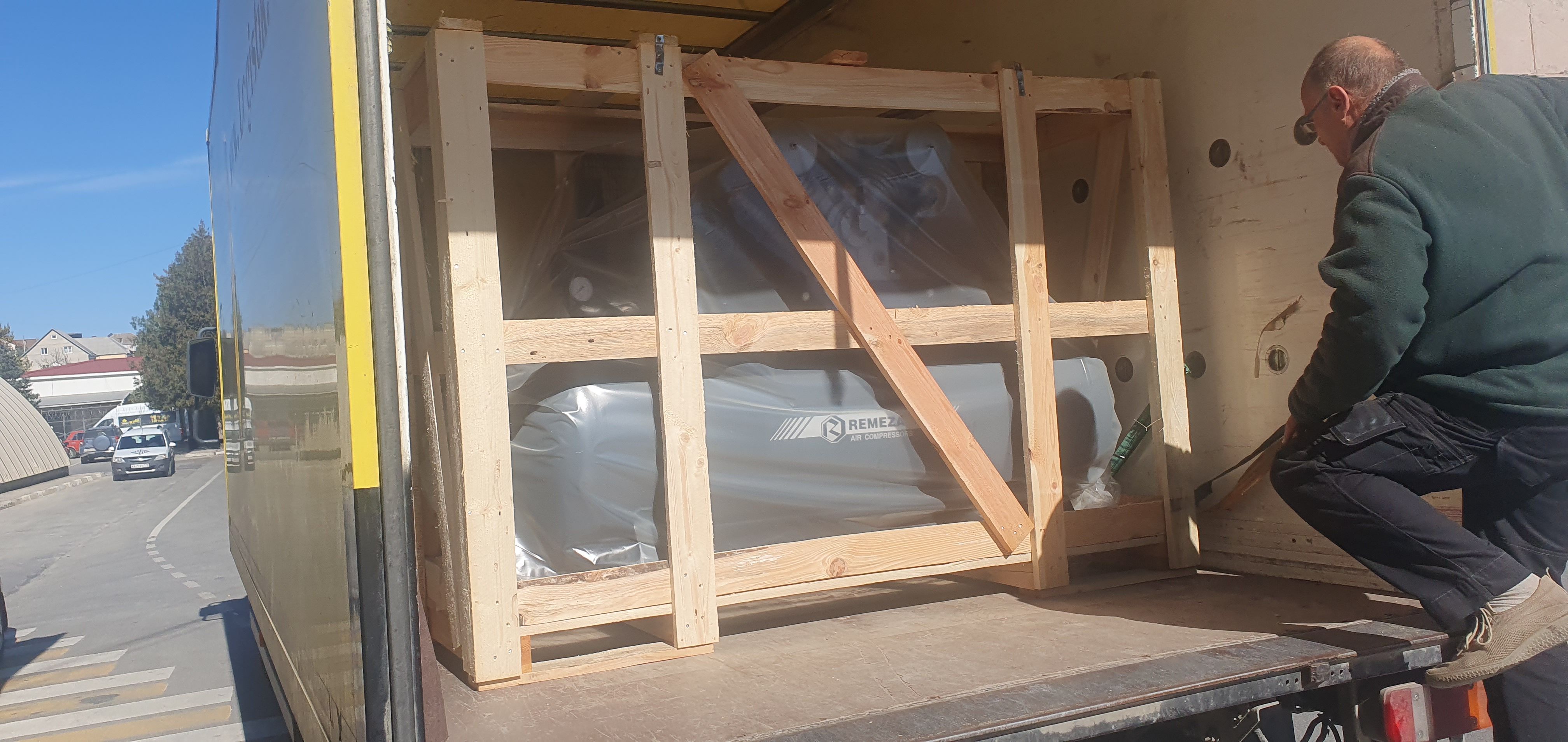 Отгрузка поршневого компрессора СБ4/Ф-500.LT100